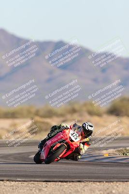 media/Dec-07-2025-CVMA (Sun) [[3e7d2de5dc]]/Race 16-Formula Middleweight/